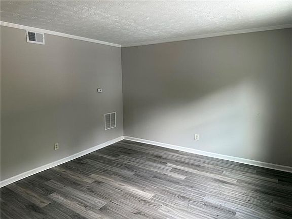 4th image of 2290 Salt Springs Pl