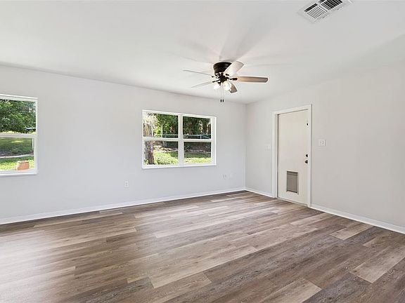 5th image of 1024 SUNSET DRIVE