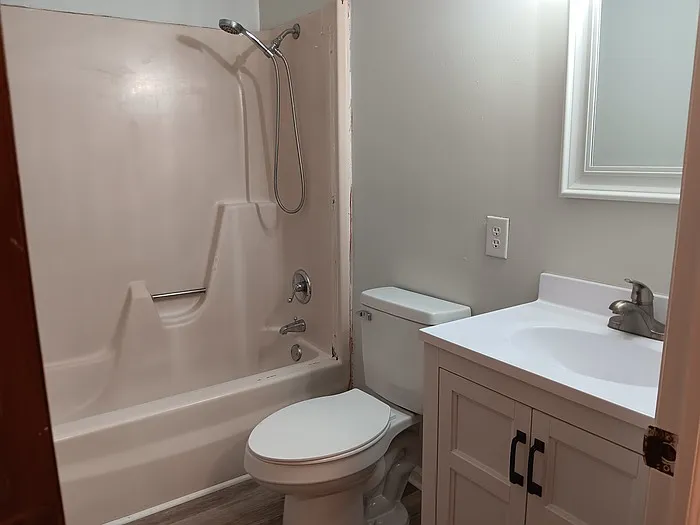 409 Russell St #409 — Photo 7