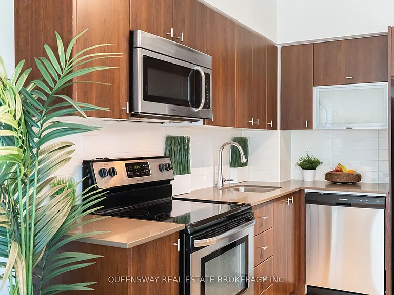 69 Lynn Williams St #211 — Photo 5