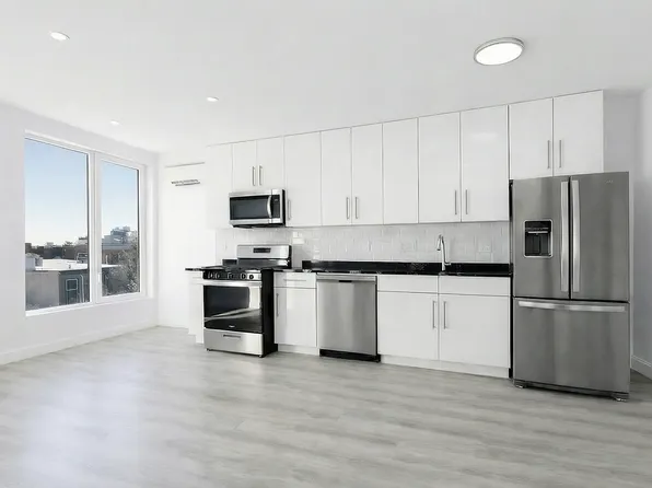 142 Huron St, Brooklyn, NY