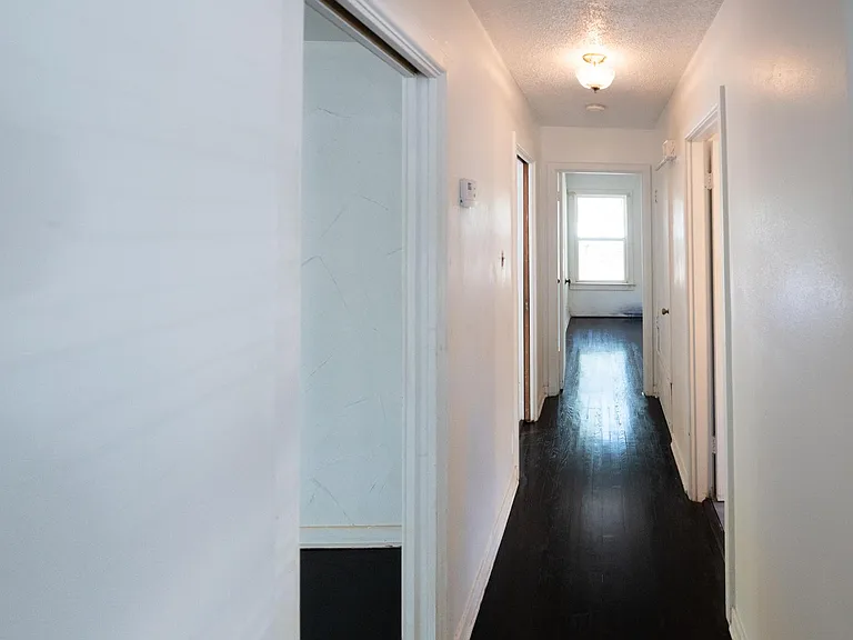 319 Covina Ave — Photo 9