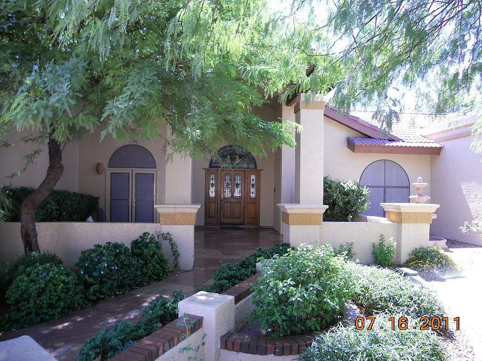2nd image of 10425 N 44th Pl