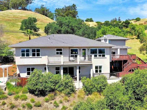 1100 Dunsyre Dr, Lafayette, CA 94549