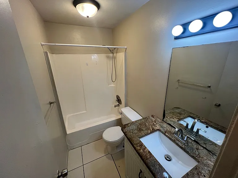 1057 Alderman St — Photo 9