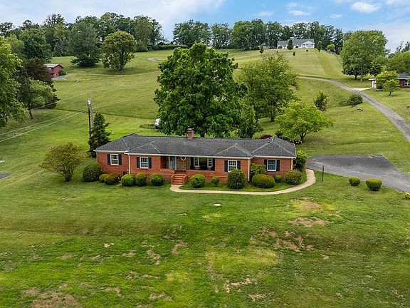 5th image of 11 Avalon Ln