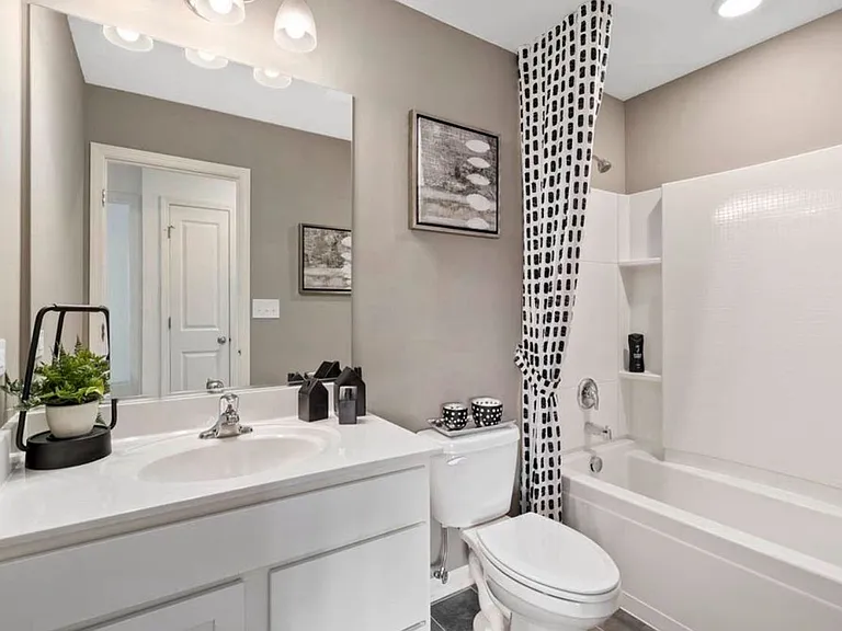 2151 Sassafras Way #A — Photo 2