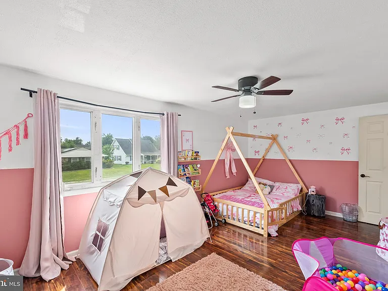 103 Holbrook Ln — Photo 26