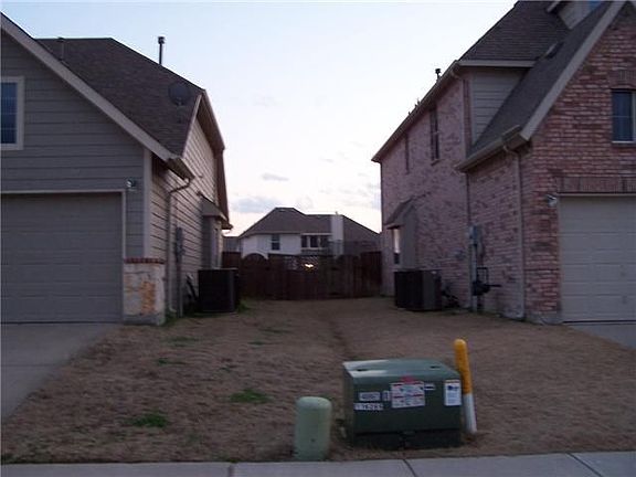 2nd image of 3365 Somerset Ln