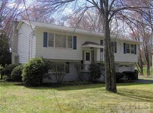 34 Doris Ln, Lake Katrine, NY 12449