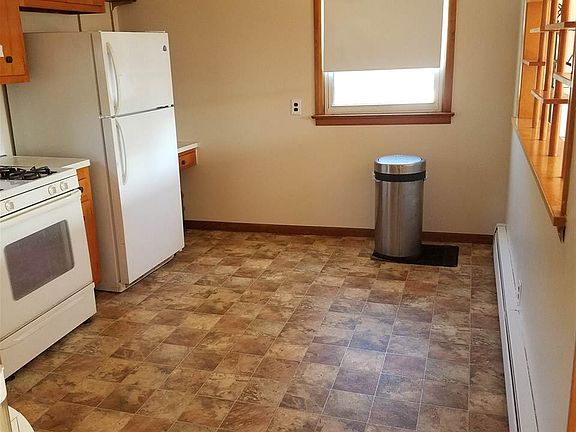 3rd image of 421 E 54th St