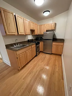 Rented by Array Property Group LLC  | media 9