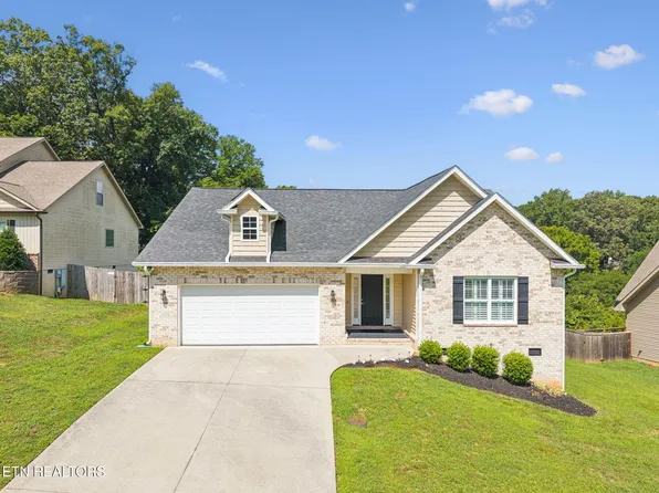 809 Mackenzie Dr, Maryville, TN 37804