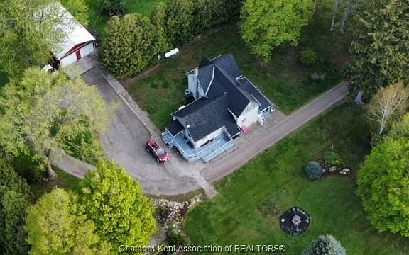 3rd image of 22054 Knoll Rd