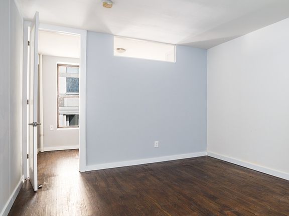 4th image of 310 W 49th St APT 4A