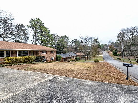 2nd image of 3205 Clearview Dr SW