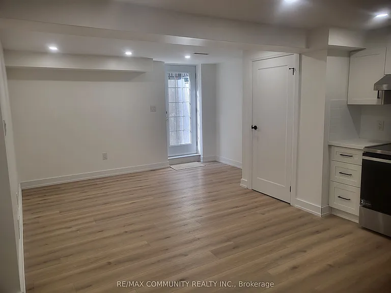 609 Amberwood Cres #BASEMENT — Photo 5