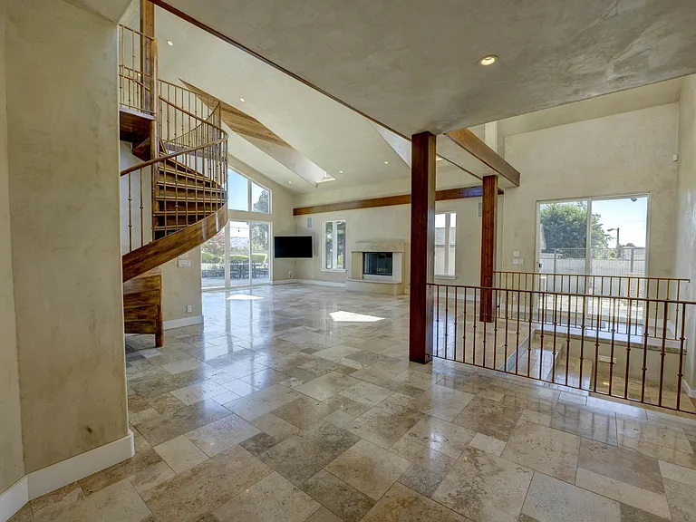 1101 Los Carneros Ave — Photo 2