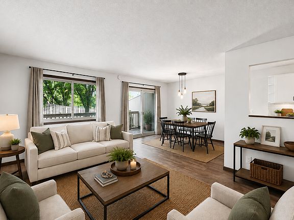 3rd image of 7621 Zinnia Way N