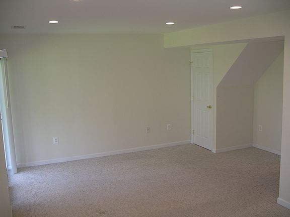 Recreation Room - view 2
