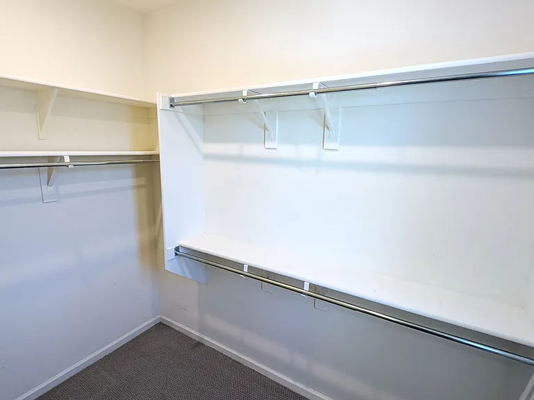 2477 W Market Pl #11 — Photo 23