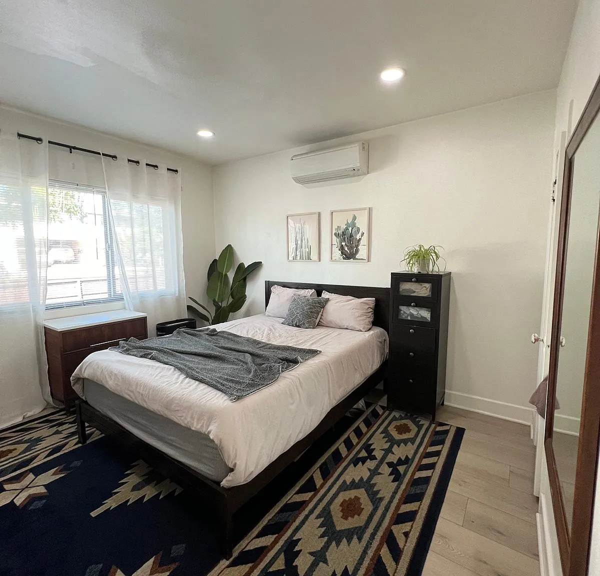 2 bed, 950 sqft, $3,750 — Photo 4