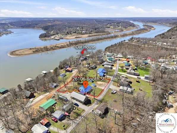 26106 Booth St, Warsaw, MO 65355