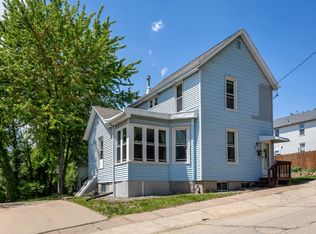 671 Roberts St, Dubuque, IA 52001