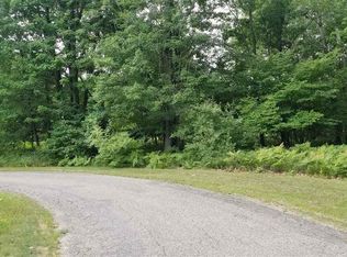 Kens Pl, Roscommon, MI 48653