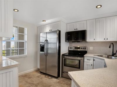 605 Oaks Dr #905, Pompano Beach, FL, 33069