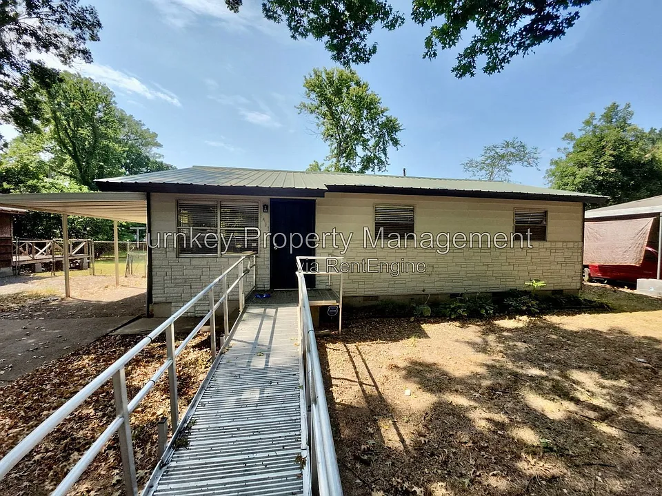 6407 Pecan Ave