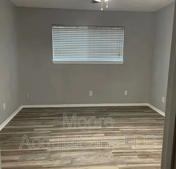 730 Patricia Dr — Photo 17