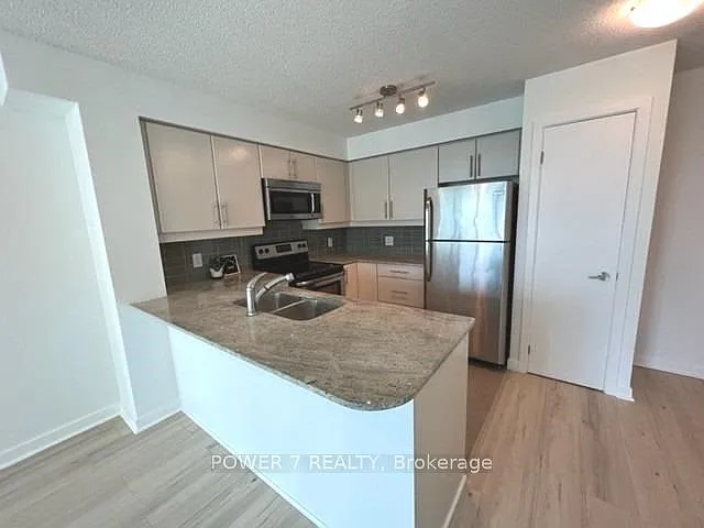 33 Bay St #1308 — Photo 8