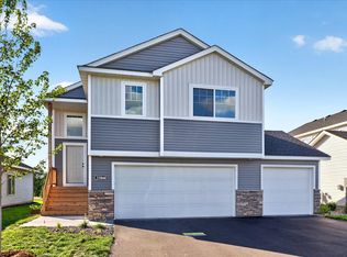 1393 Plan, Summer Field, Wyoming, MN 55092