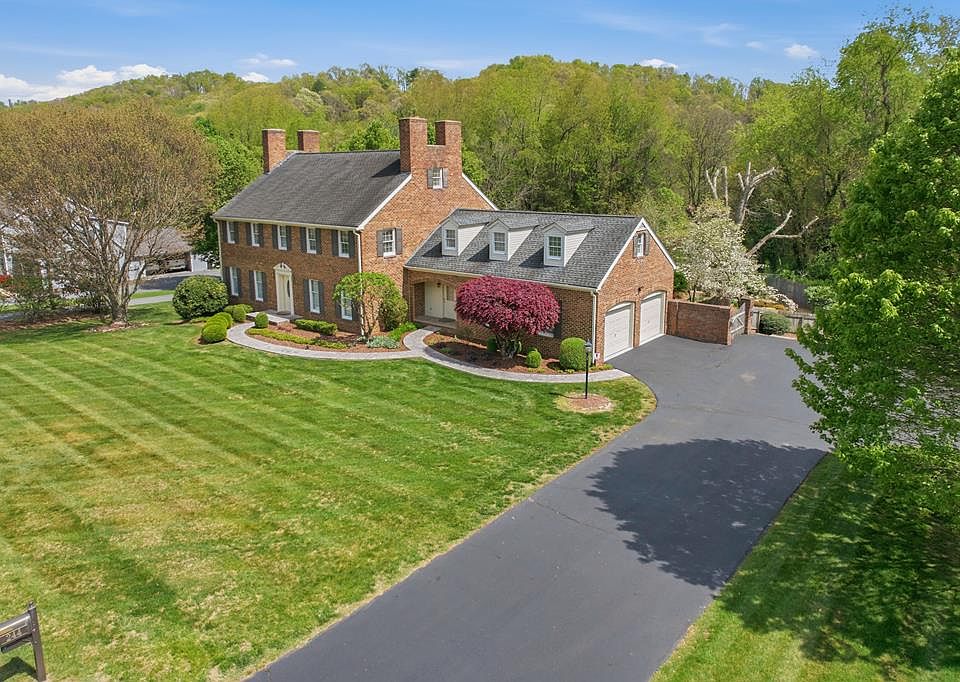 1st image of 244 Roscommon Dr