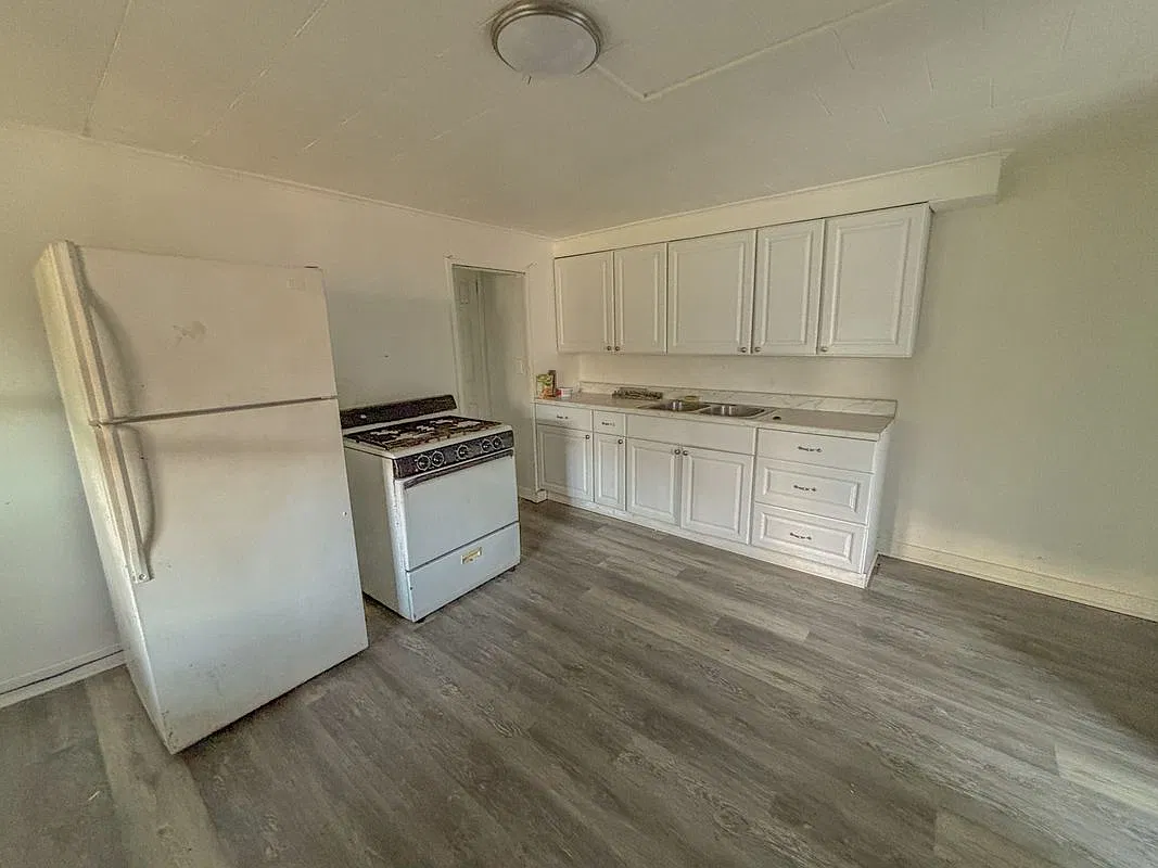 1 bed, 1.0 bath, 900 sqft, $1,100 — Photo 3