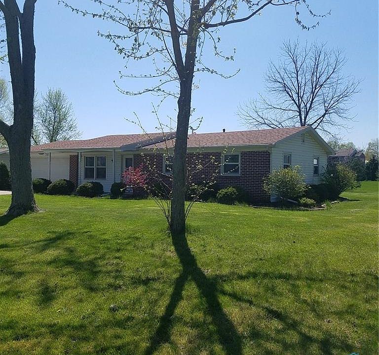 1st image of 303 Huntington Dr