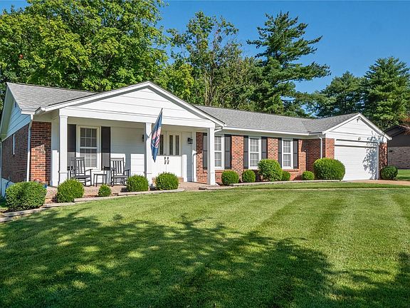 2nd image of 429 Royalwood Dr