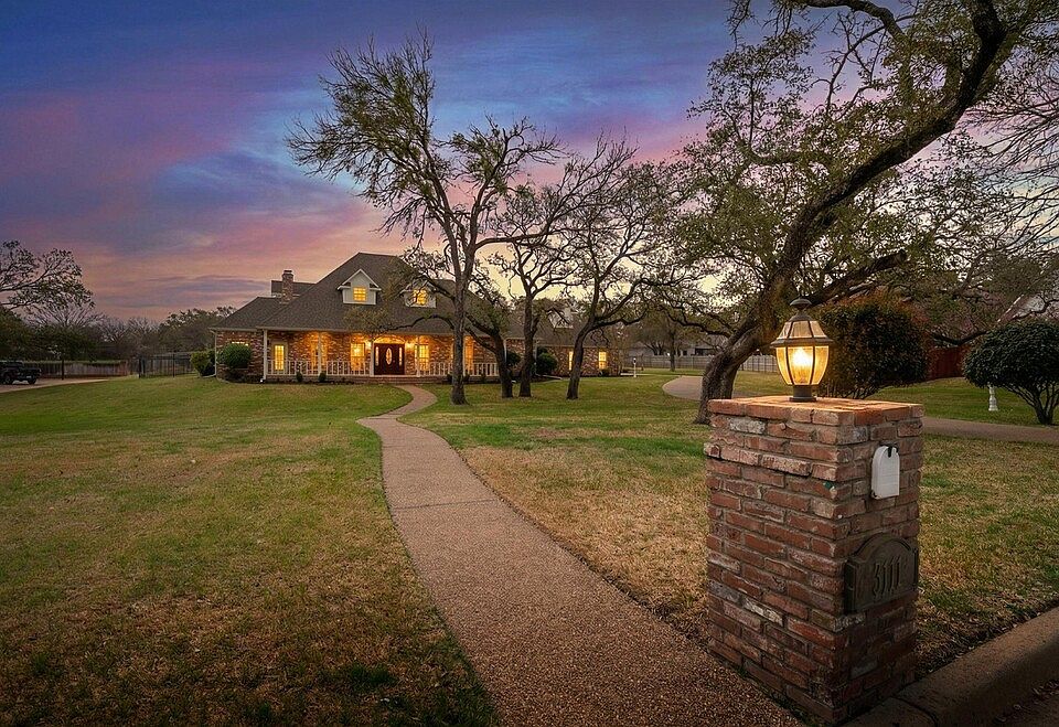 1st image of 3111 Rockbridge Rd