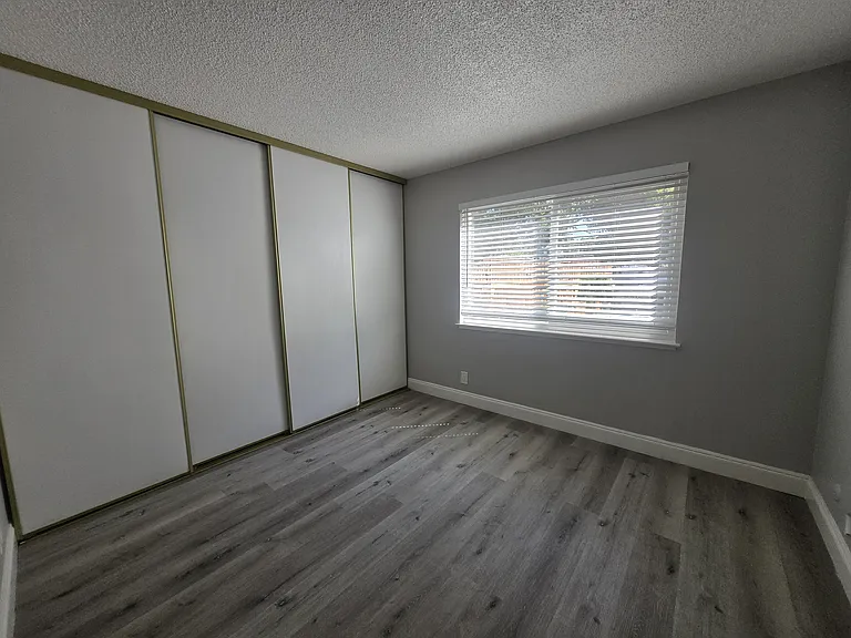 24545 Oneil Ave — Photo 11