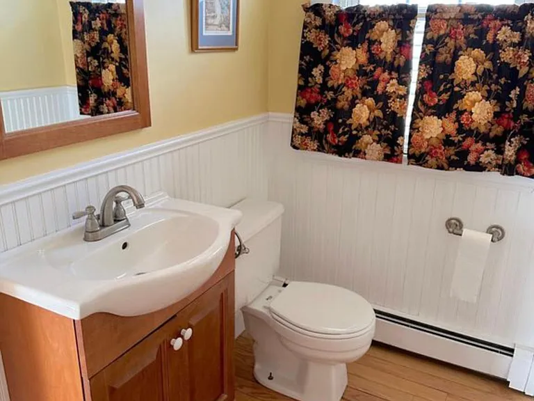 324 Elm St #A — Photo 6