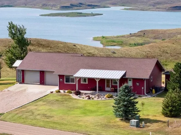 317 Fort Sully Trl, Pierre, SD 57501