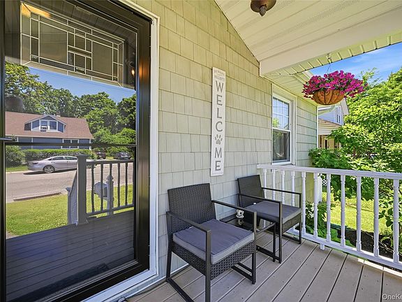 3rd image of 234 Islip Boulevard