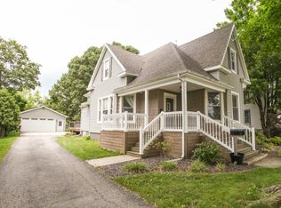710 E Center St, Le Roy, IL