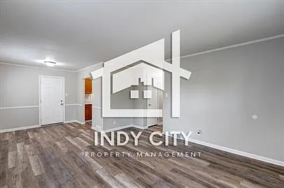 3 bed, 1.0 bath, 925 sqft, $1,525 — Photo 3