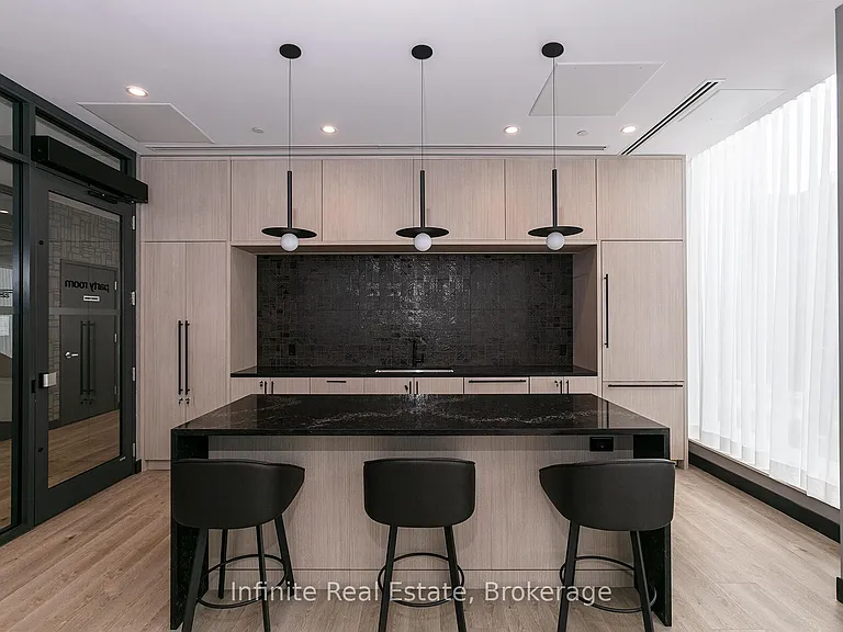 664 Spadina Ave #214 — Photo 13