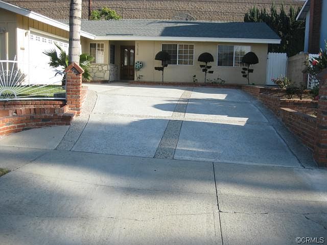 1st image of 20828 Moonlake St