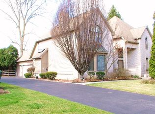 4815 Country Walk Ln, Sylvania, OH