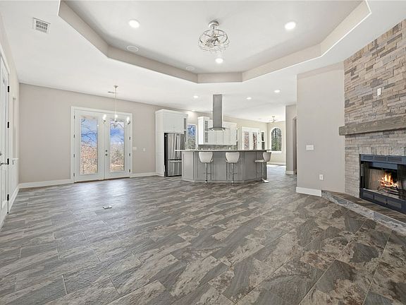 4th image of 16856 Old Locke Rd