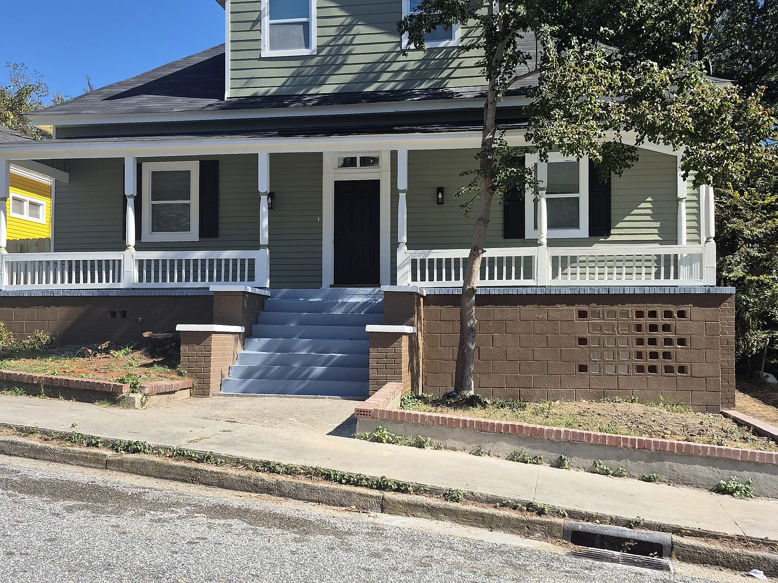 4 bed, 1780 sqft, $1,900 — Photo 1